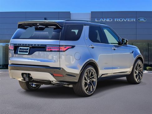 New 2025 Land Rover Discovery Dynamic SE image 9