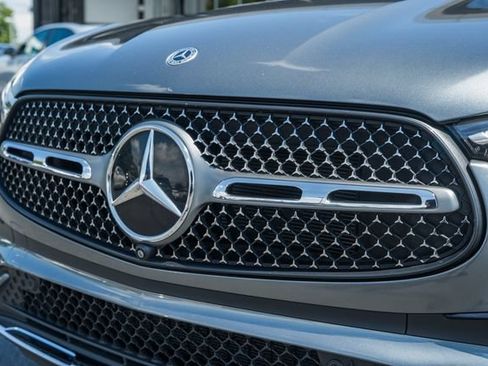 Used 2023 Mercedes-Benz GLC 300 4MATIC w/ AMG Line image 14