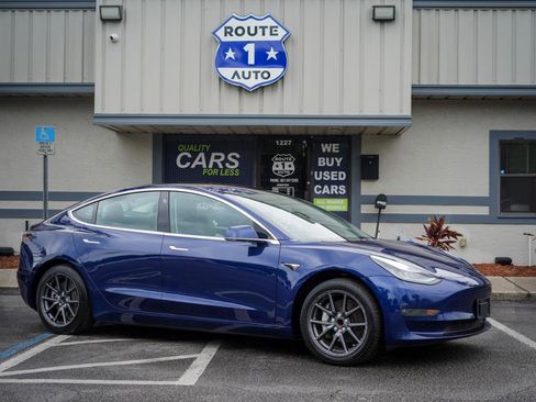 Used 2018 Tesla Model 3 Long Range RWD image 3