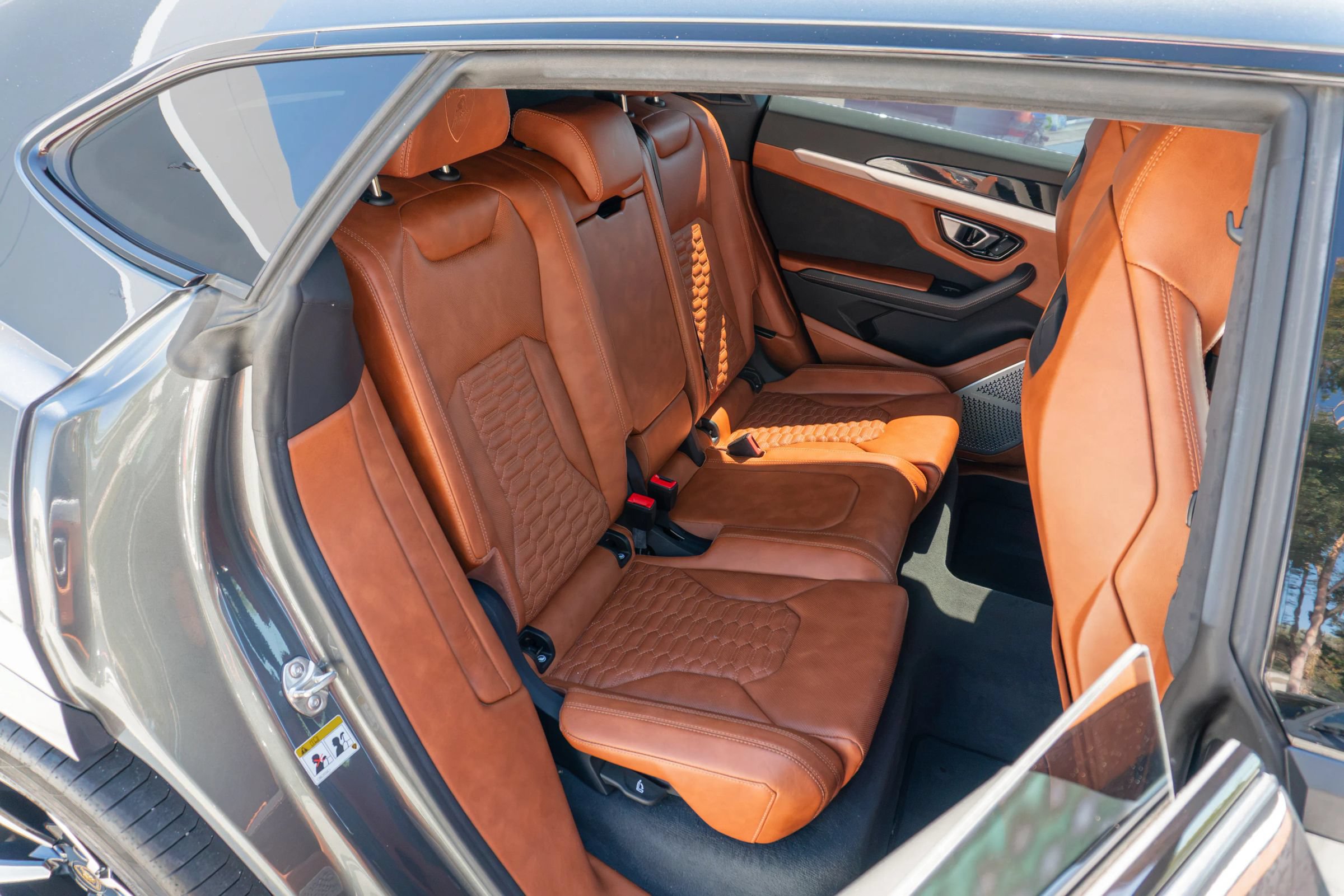 Used 2019 Lamborghini Urus AWD/4WD image 54