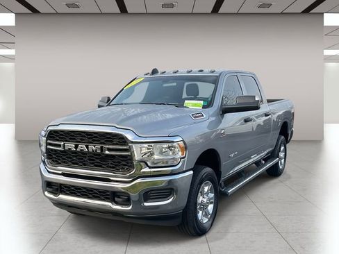 Used 2022 RAM 2500 Tradesman w/ Chrome Appearance Group image 8