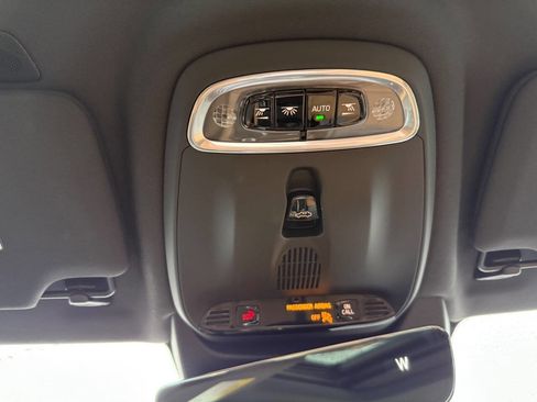 Used 2017 Volvo S90 T6 Momentum w/ Vision Package image 9