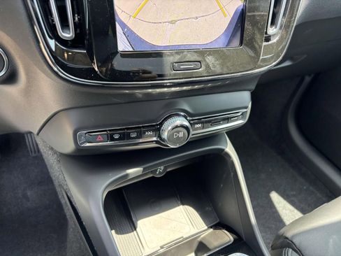 Used 2026 Volvo XC40 B5 Plus w/ Protection Package Premier AWD/4WD image 21