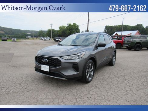 Used 2025 Ford Escape ST-Line FWD image 3