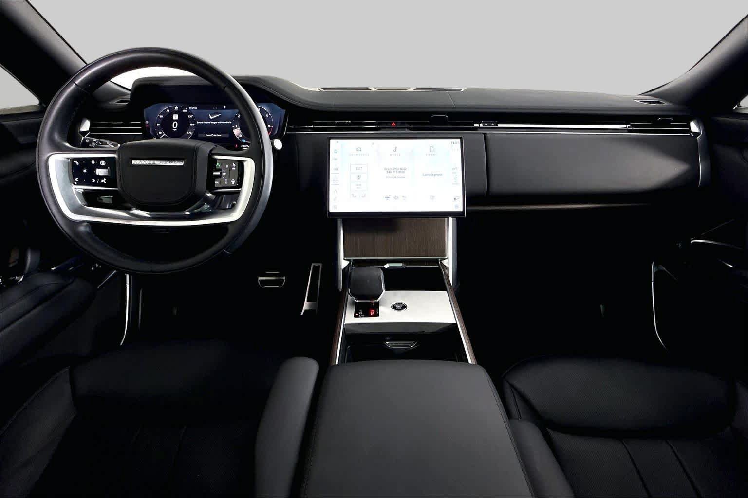 Used 2025 Land Rover Range Rover Long Wheelbase SE AWD/4WD image 13