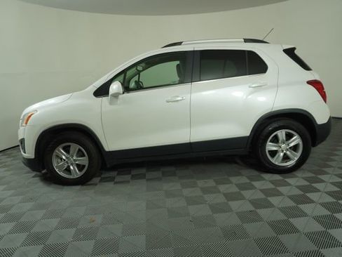 Used 2015 Chevrolet Trax LT w/ LT Plus Package FWD image 4