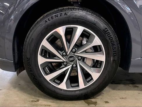 Used 2025 Audi Q6 e-tron Premium Plus w/ Premium Plus image 9