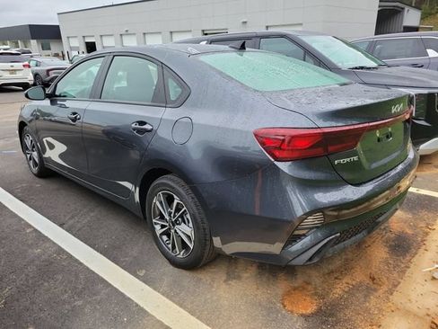 Used 2024 Kia Forte LXS FWD image 4