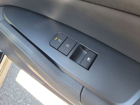New 2026 Kia Sportage EX FWD image 11