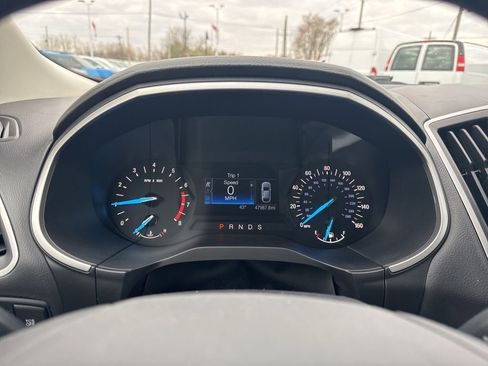 Used 2019 Ford Edge SEL image 43
