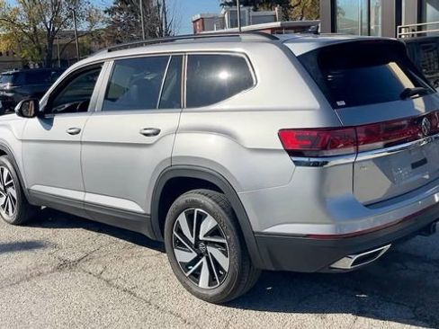 Used 2024 Volkswagen Atlas SE image 25