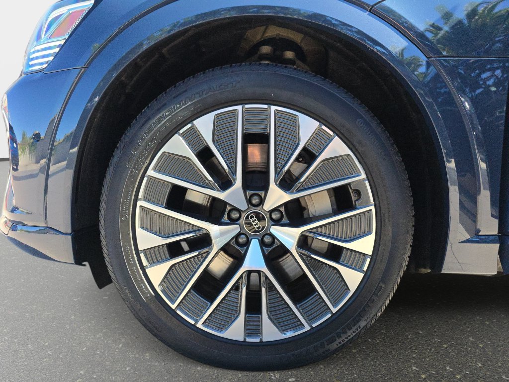 Certified 2024 Audi Q8 e-tron Premium Plus AWD/4WD image 36