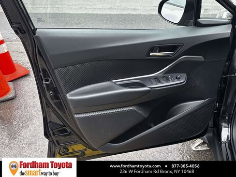 Used 2021 Toyota C-HR LE image 16