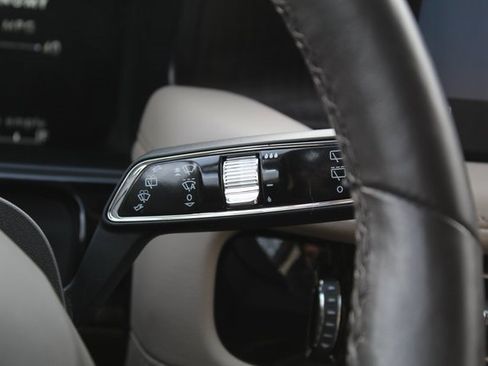 Certified 2022 Lincoln Nautilus Reserve image 19