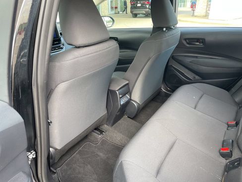 Used 2025 Toyota Corolla LE FWD image 17