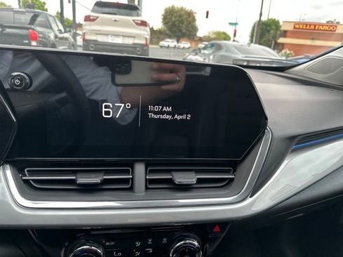 New 2026 Chevrolet Trax LT image 17