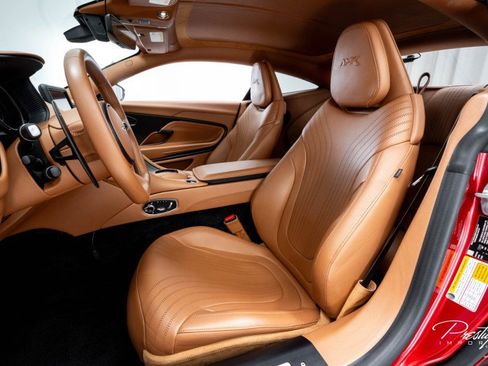 Used 2020 Aston Martin DB11 AMR image 29