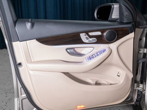 Certified 2022 Mercedes-Benz GLC 300 4MATIC image 12