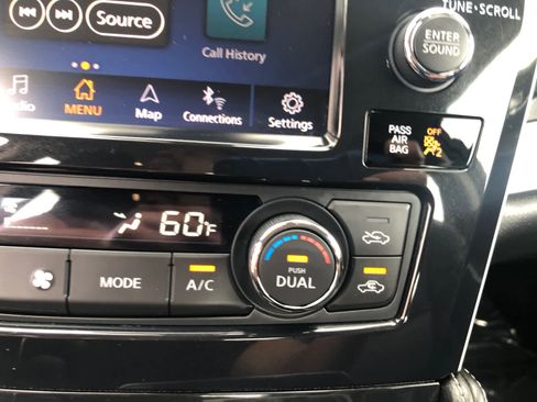 Used 2023 Nissan Maxima SV w/ Floor Mat Group image 18