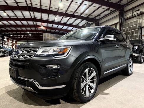 Used 2018 Ford Explorer Limited AWD/4WD image 9