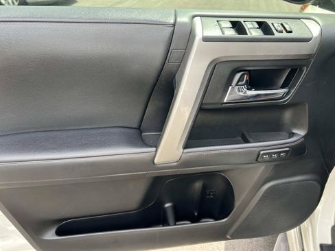 Used 2021 Toyota 4Runner Limited RWD image 10