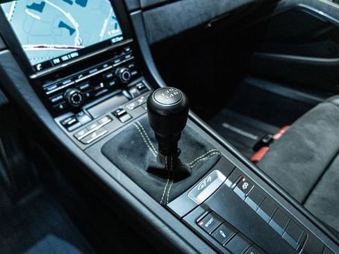 Used 2016 Porsche Cayman GT4 RWD image 27