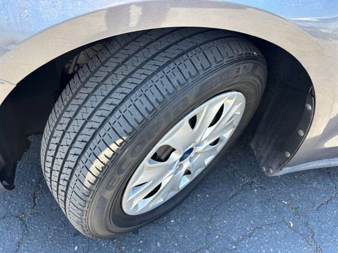 Used 2013 Ford Fusion S FWD image 21