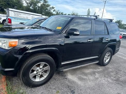 Used 2011 Toyota 4Runner SR5 w/ Premium Pkg w/Leather AWD/4WD image 4