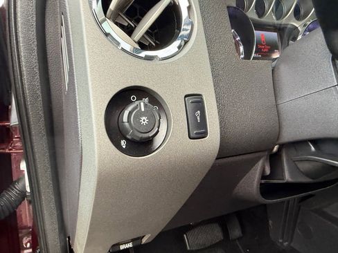 Used 2012 Ford F350 Lariat image 22