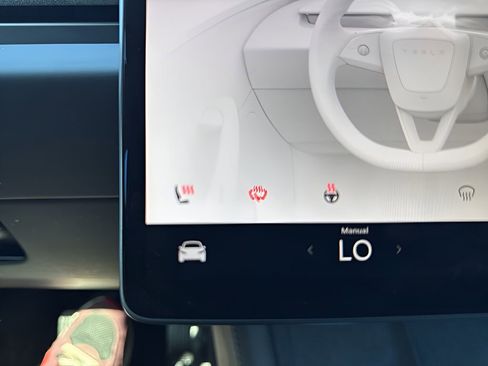 Used 2025 Tesla Model 3 Long Range RWD image 18