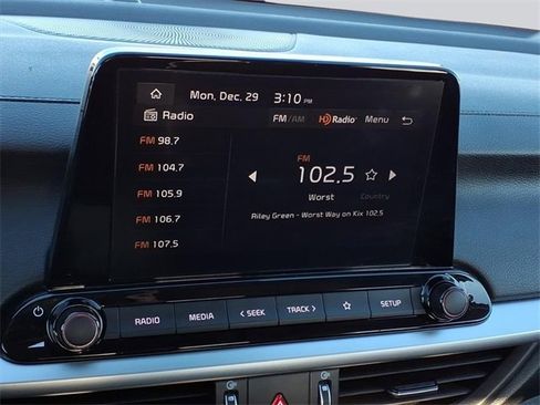 Used 2024 Kia Forte LXS image 9