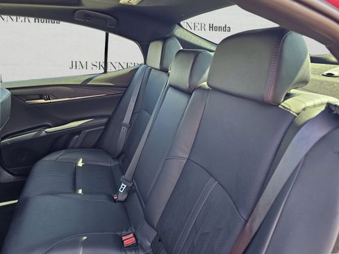 Used 2025 Toyota Camry XSE FWD image 34