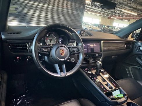 Used 2024 Porsche Macan S AWD/4WD image 16