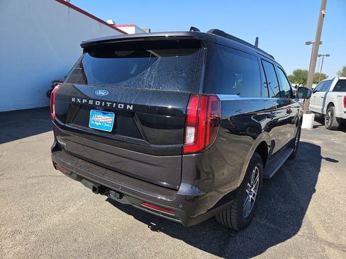 New 2025 Ford Expedition Active image 11