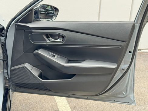 Used 2023 Honda Accord Sport image 40
