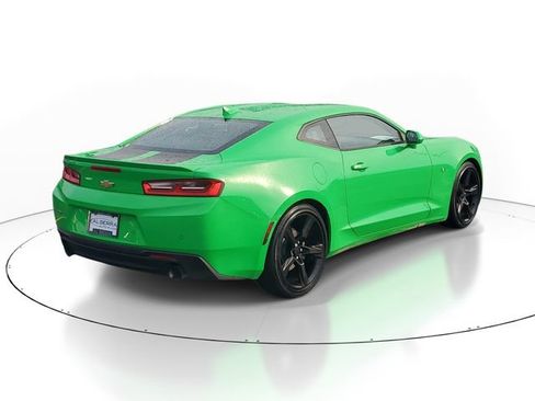 Certified 2017 Chevrolet Camaro LT RWD image 4