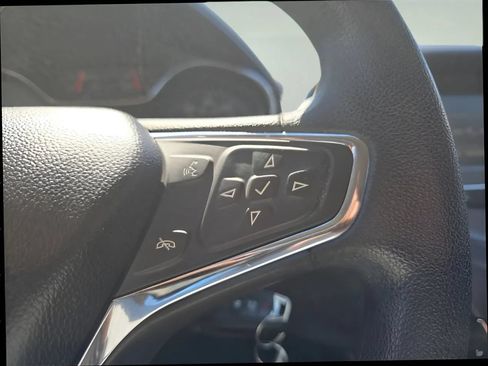Used 2017 Chevrolet Cruze LT FWD image 23
