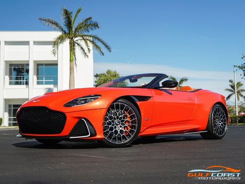 Used 2023 Aston Martin DBS Superleggera Volante RWD image 12