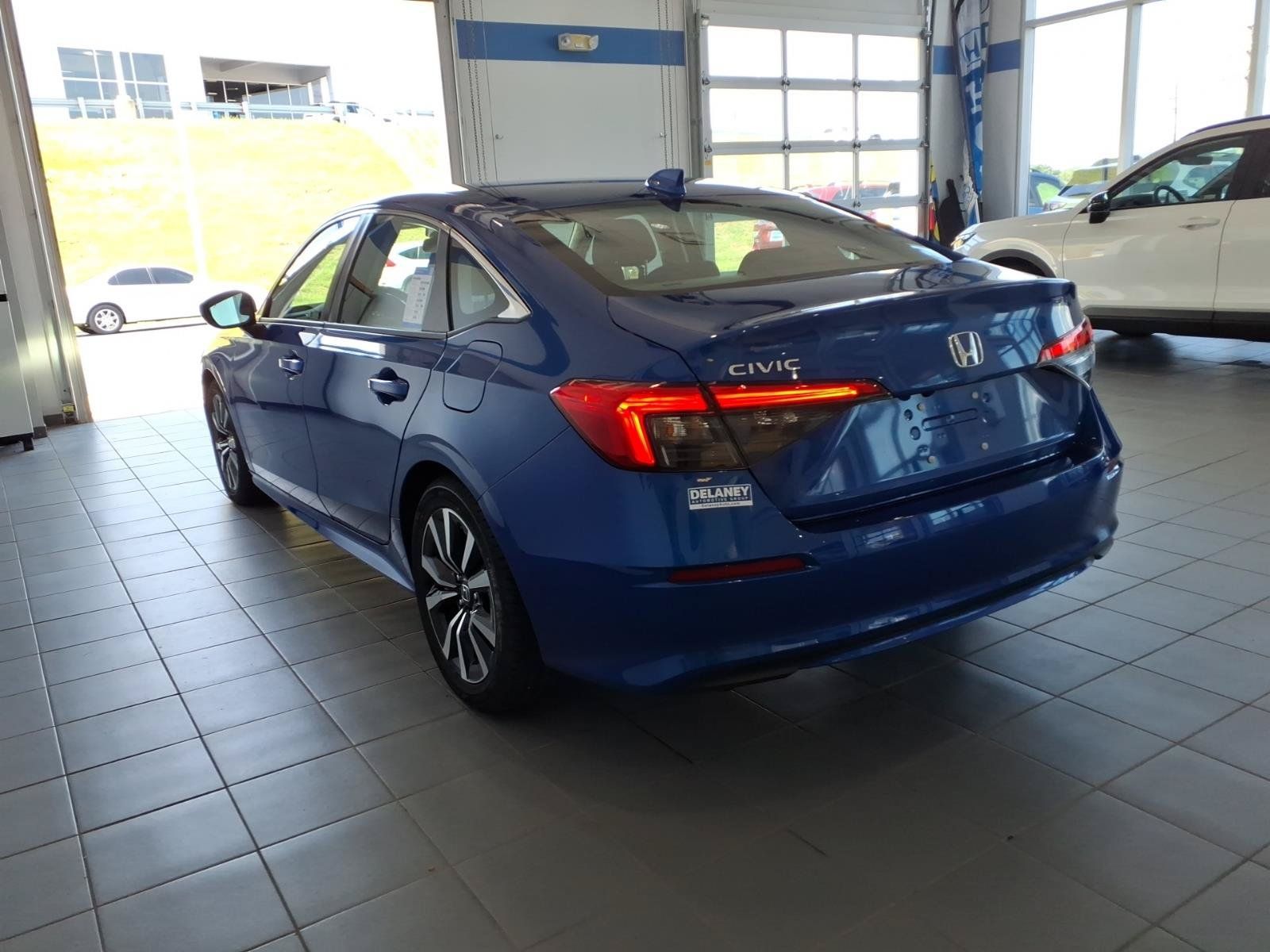 Used 2024 Honda Civic EX image 7
