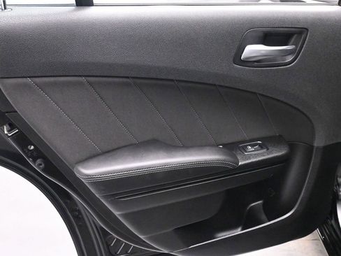 Used 2018 Dodge Charger R/T w/ Blacktop Package image 13