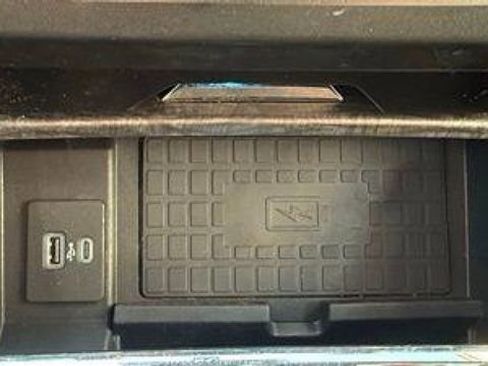 Used 2021 Ford Expedition Limited AWD/4WD image 14