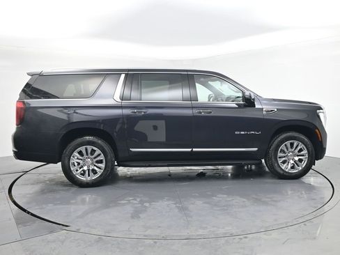 Used 2025 GMC Yukon XL Denali image 6