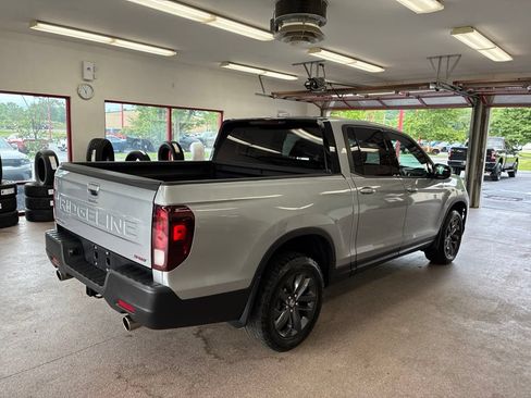 Used 2024 Honda Ridgeline Sport image 25