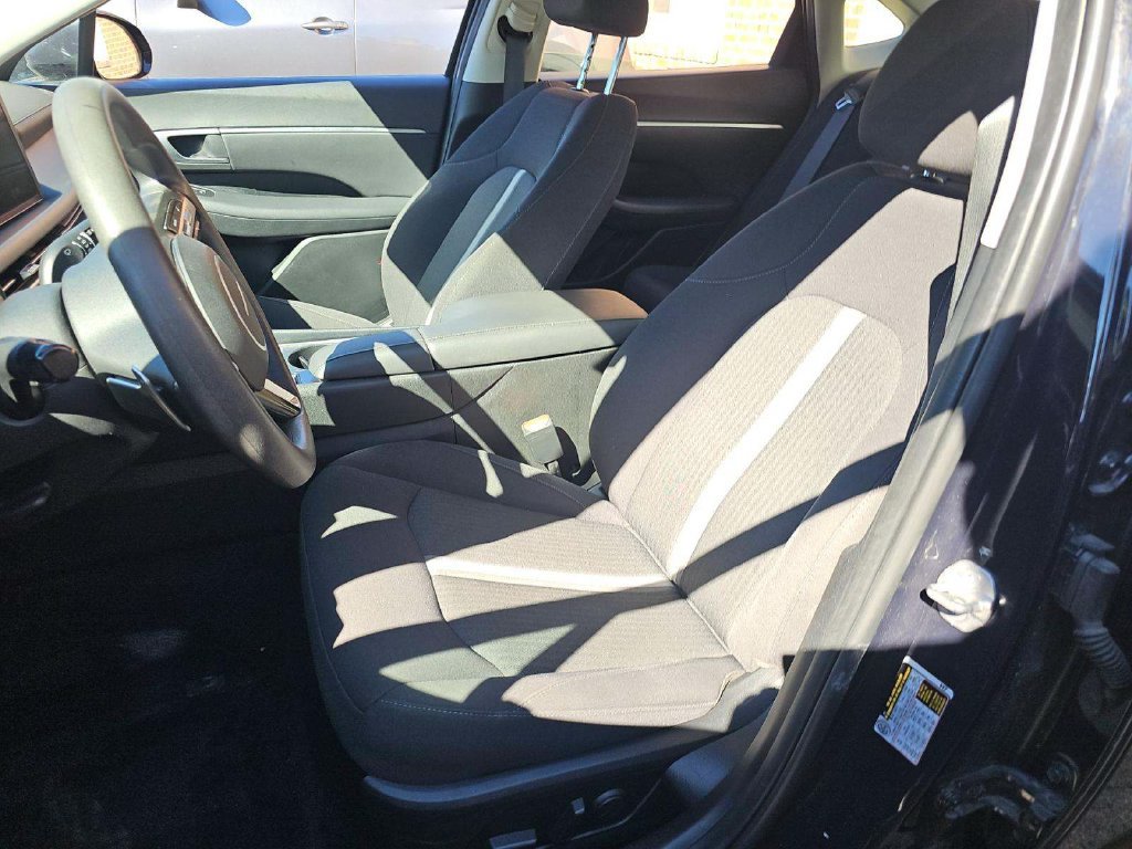 Used 2024 Hyundai Sonata SEL FWD image 2