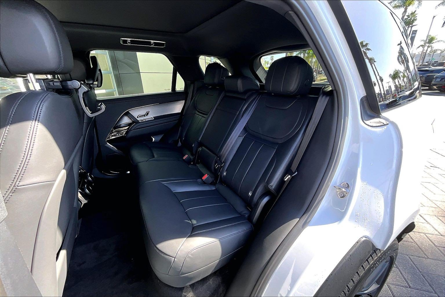 New 2027 Land Rover Range Rover Sport SE AWD/4WD image 10