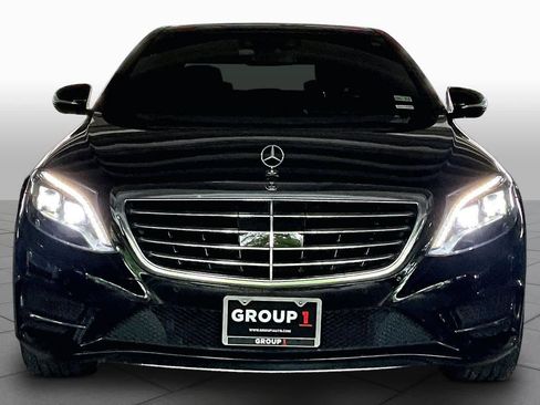 Used 2017 Mercedes-Benz S 550 Sedan image 3