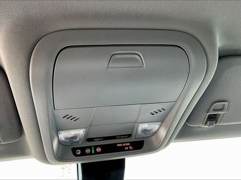 Used 2024 Chevrolet Equinox LT AWD/4WD image 17