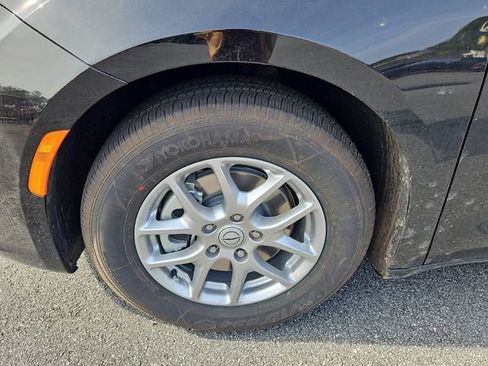 New 2026 Chrysler Pacifica Select image 24