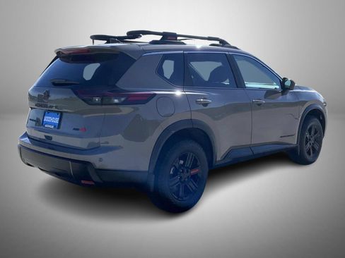 Certified 2025 Nissan Rogue SV AWD/4WD image 5