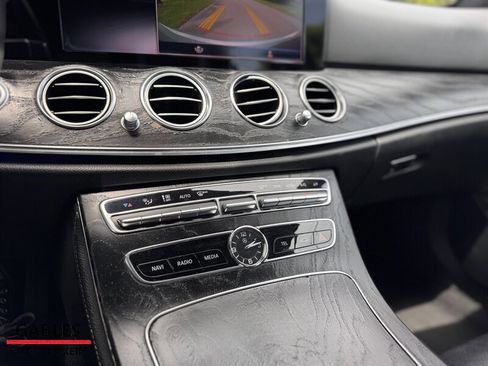 Used 2019 Mercedes-Benz E 300 image 27